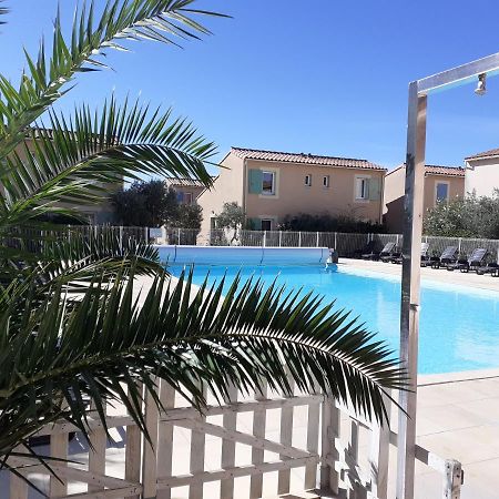 Sous Le Soleil Des Alpilles Mouries Exterior foto