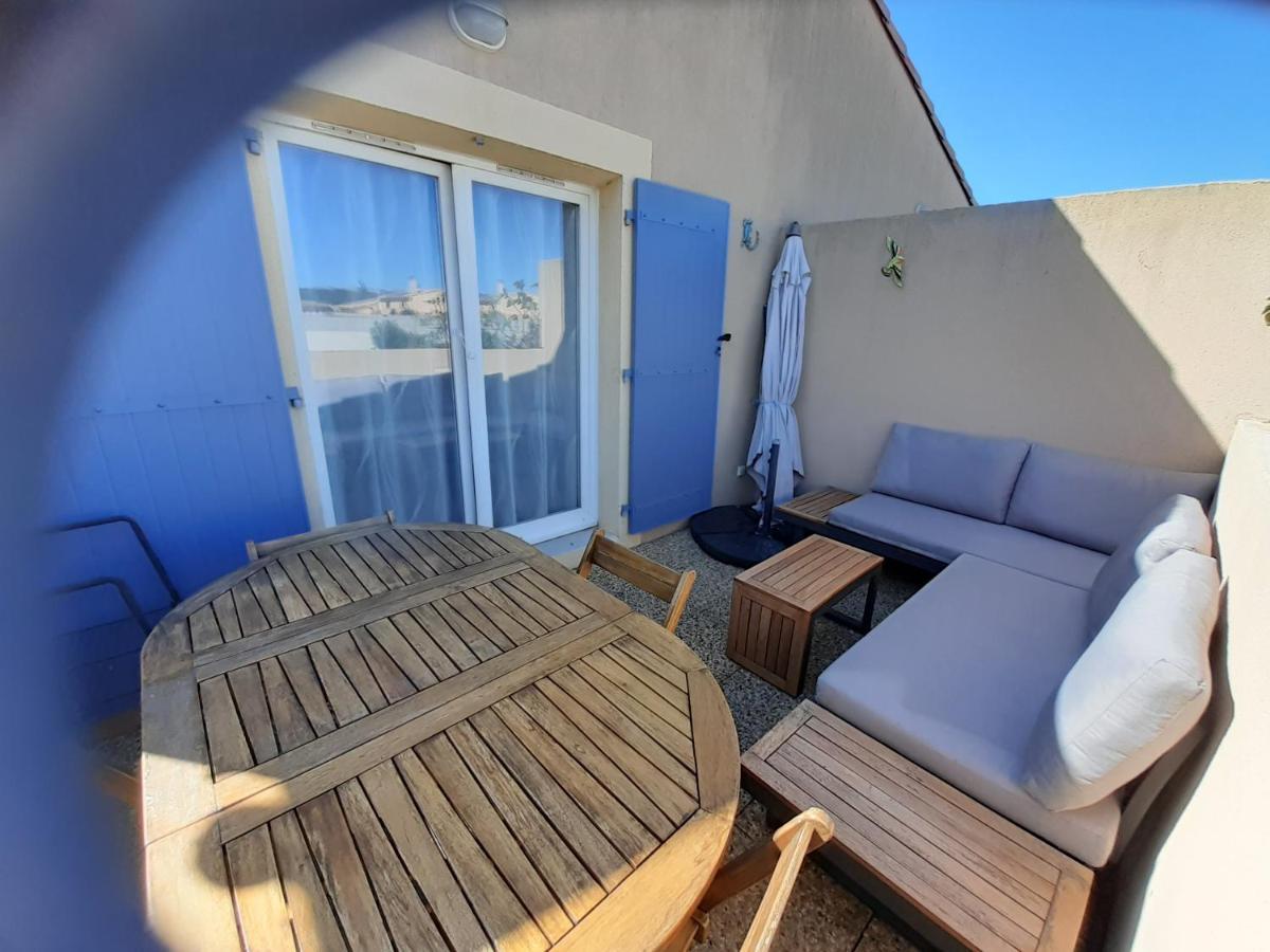 Sous Le Soleil Des Alpilles Mouries Exterior foto